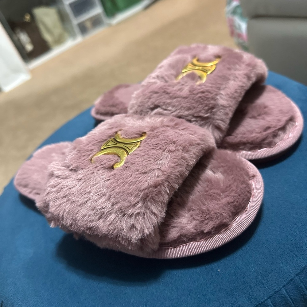 House Slipper!!!! - Picture 2 of 4